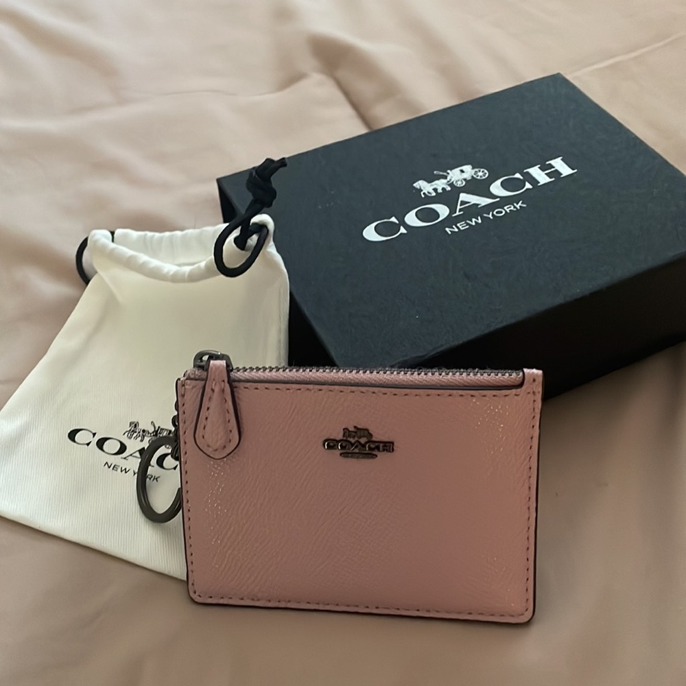 Coach pink NIB change purse/card holder.